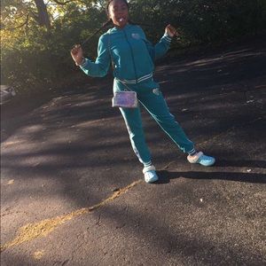 Meet your Posher, Talija